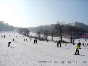 吉林市北大湖国際滑雪場（2泊3日）