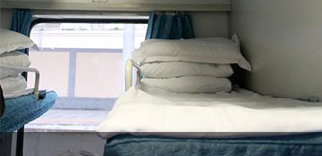 硬臥