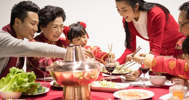 2025年の春節はいつ？中国春節（旧正月）の過ごし方、食べ物