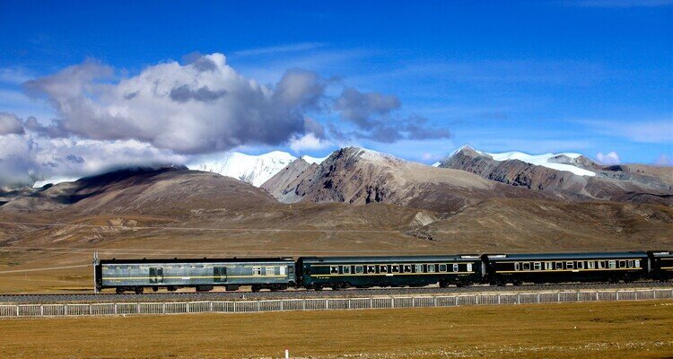 世界の屋根を走る青蔵鉄道の旅!チベットツアー 4泊5日