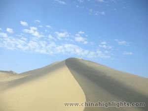 敦煌ハイライト－砂漠のオアシス悠久の歴史の都（２泊３日）