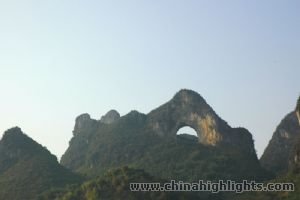 桂林漓江（リコウ)ハイキング山水画の世界を満喫（2泊3日）