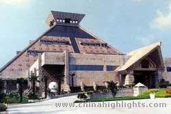 河南博物館(旧河南省博物館)